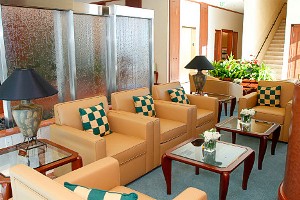 Emirates lounge San Francisco