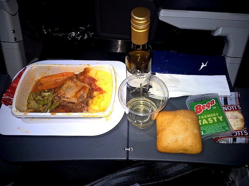 Qantas Inflight Meal Economy SYD-SIN Dec 17
